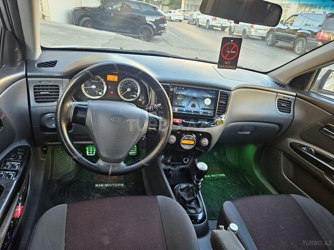 Kia Rio-2
