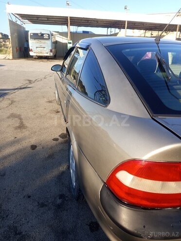 Opel Vectra-7