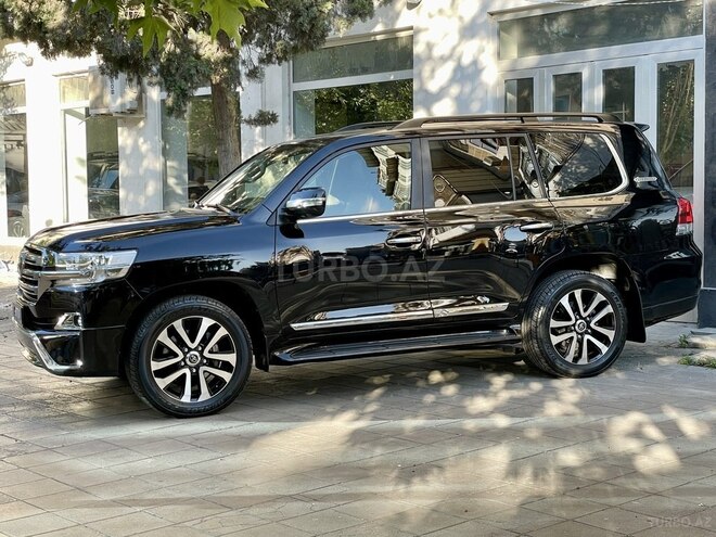 Toyota Land Cruiser-4