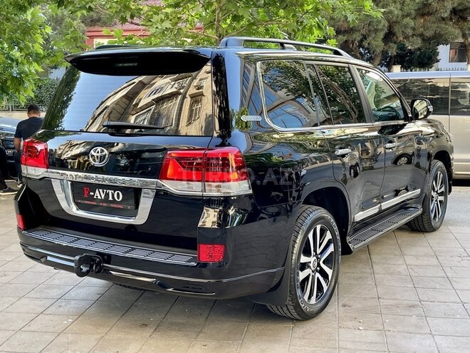 Toyota Land Cruiser-14