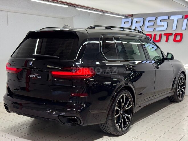 BMW X7-4