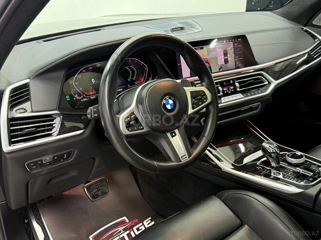 BMW X7-9