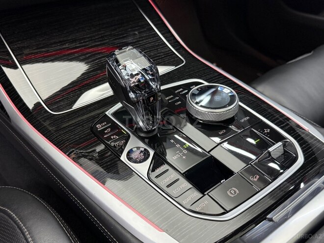 BMW X7-13