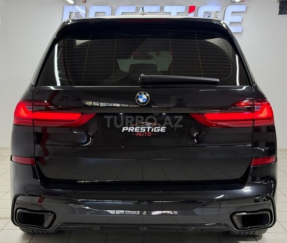 BMW X7-6