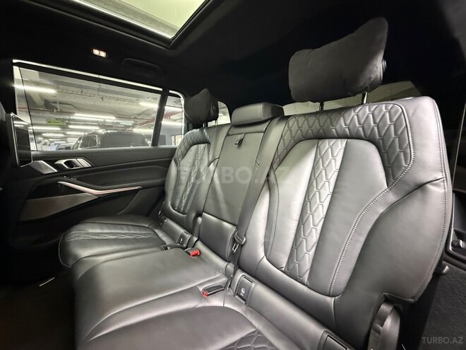 BMW X7-16