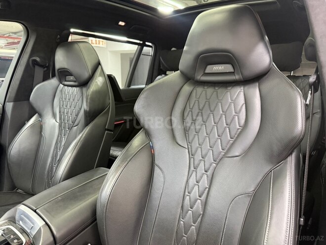 BMW X7-15