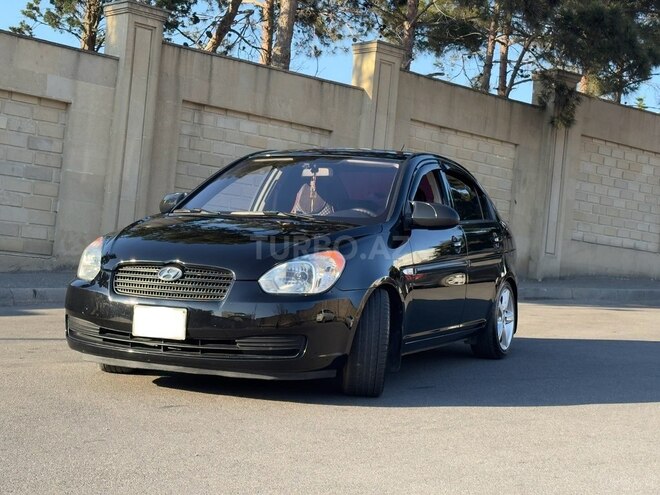 Hyundai Accent-2