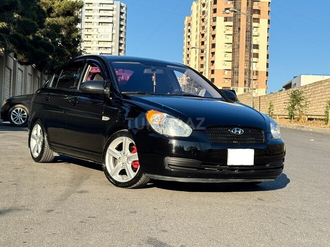 Hyundai Accent-1