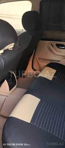 BMW 523-9