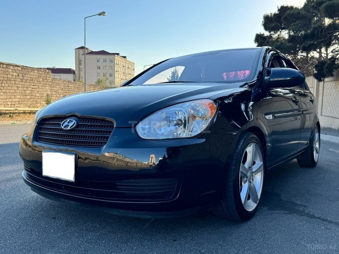 Hyundai Accent-13