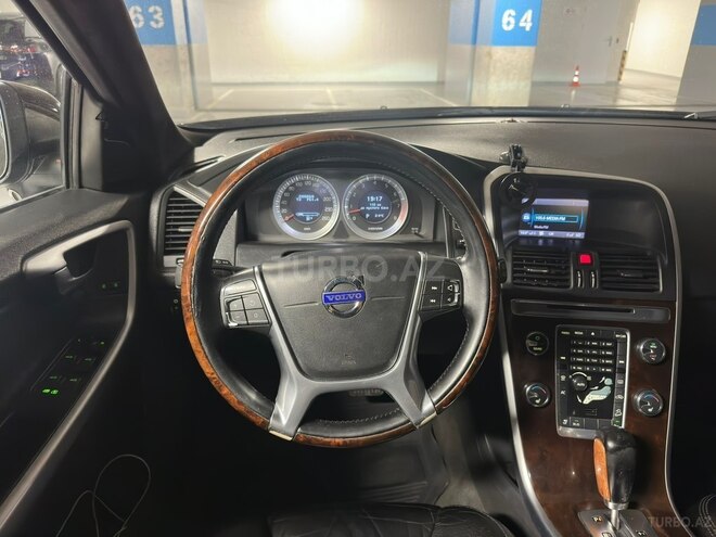 Volvo XC60-12