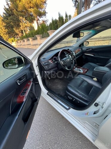 Toyota Camry-9
