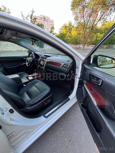 Toyota Camry-10