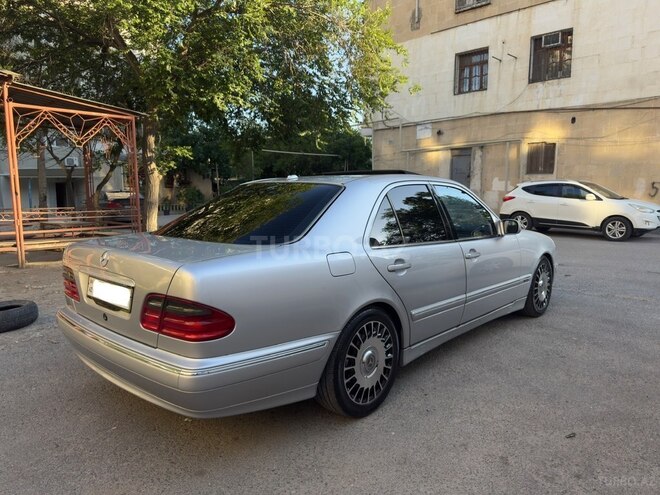 Mercedes E 280-6