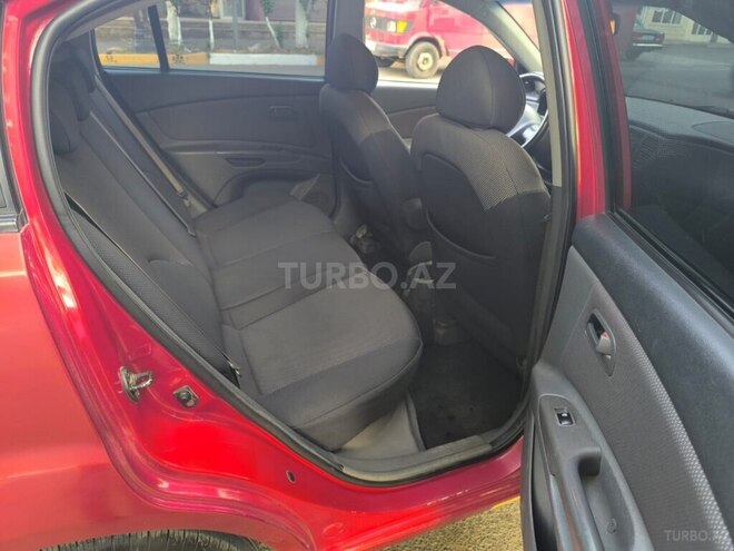 Kia Rio-13