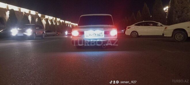 LADA (VAZ) 2107-2