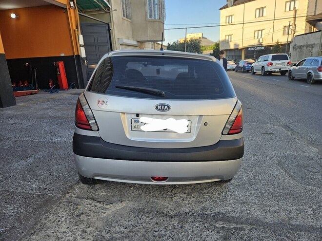 Kia Rio-8