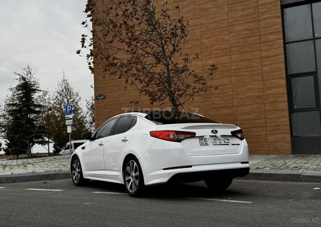 Kia Optima-4