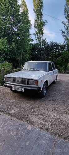 LADA (VAZ) 2107-2