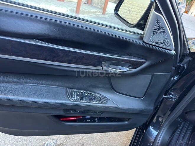 BMW 740-7