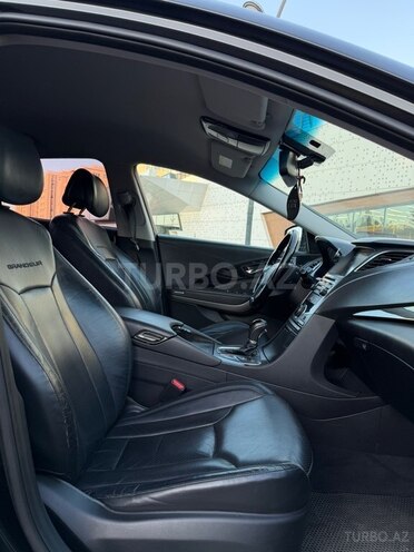 Hyundai Grandeur-10