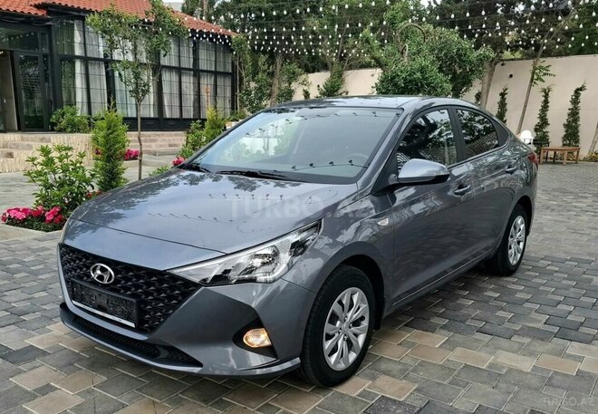 Hyundai Accent-6