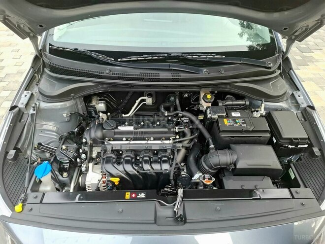 Hyundai Accent-19