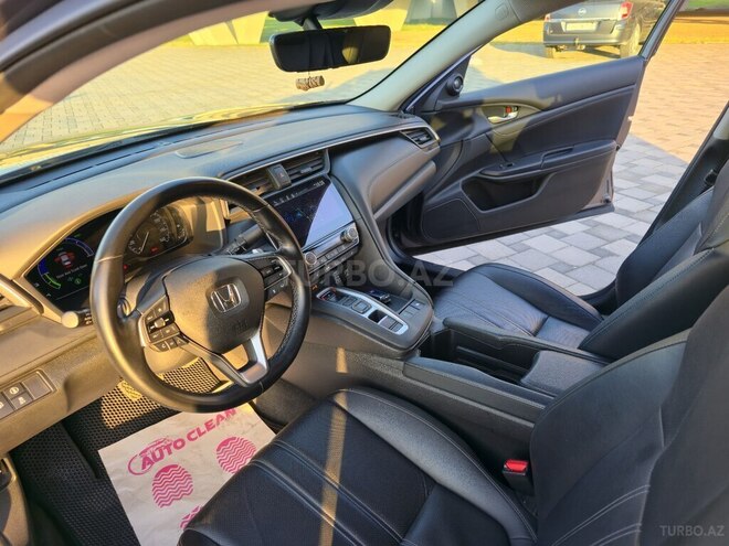 Honda Insight-7