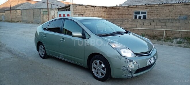 Toyota Prius-4