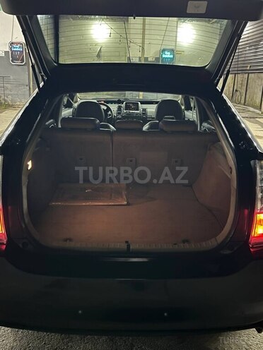 Toyota Prius-10