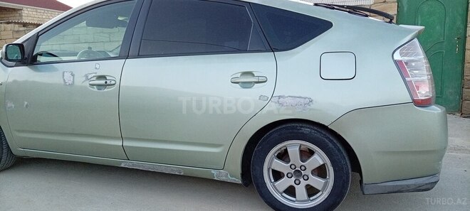 Toyota Prius-7