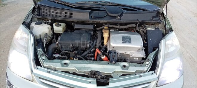 Toyota Prius-10