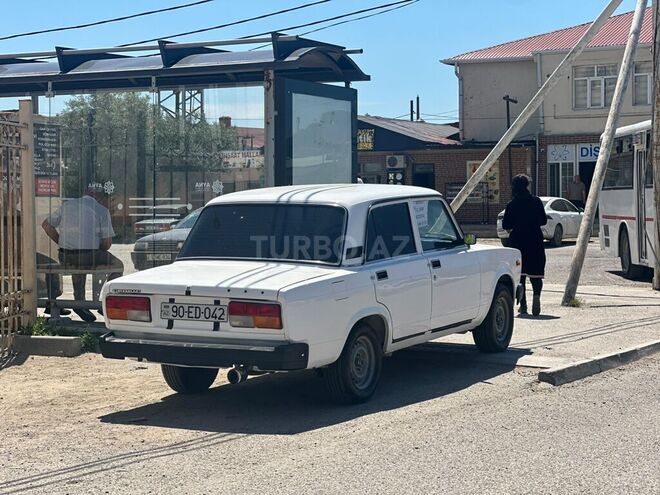 LADA (VAZ) 2107-4
