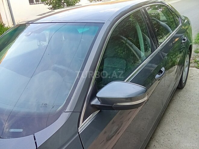 Volkswagen Passat (North America)-5