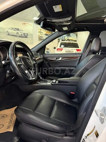 Mercedes C 250-11