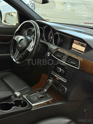 Mercedes C 250-12