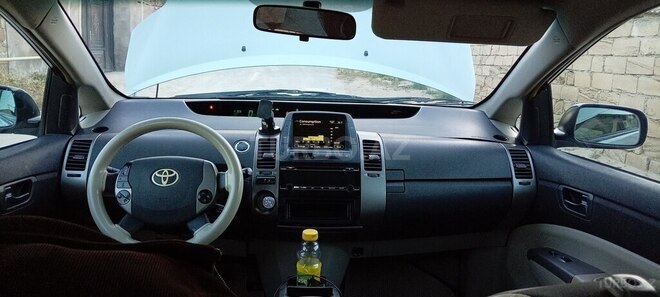 Toyota Prius-11