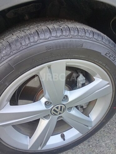 Volkswagen Passat (North America)-18