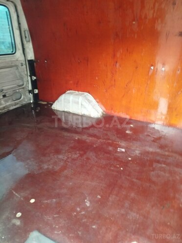 Ford Transit-8