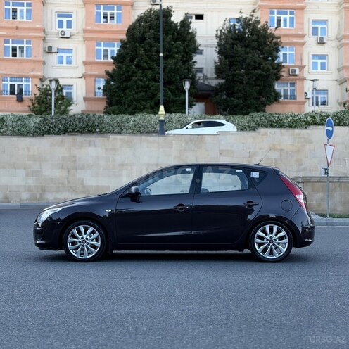 Hyundai i30-10