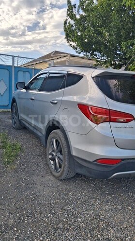 Hyundai Santa Fe-4