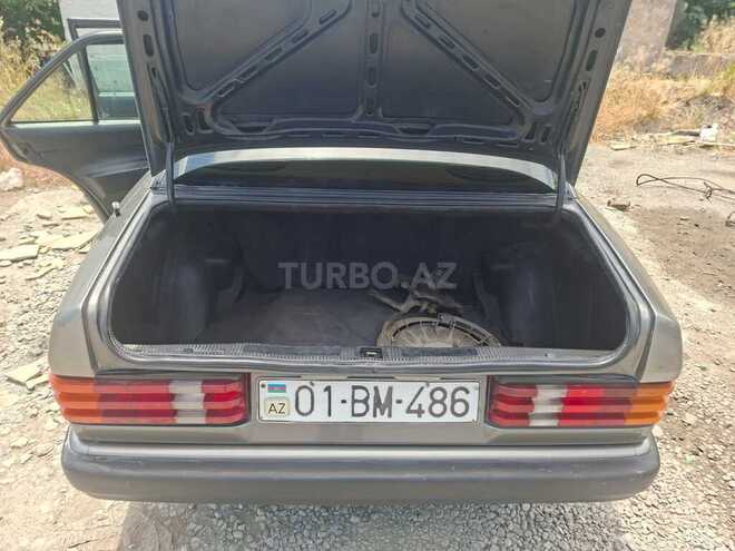 Mercedes 190-9