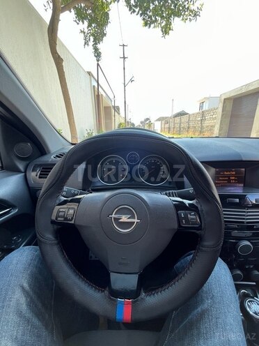 Opel Astra-11