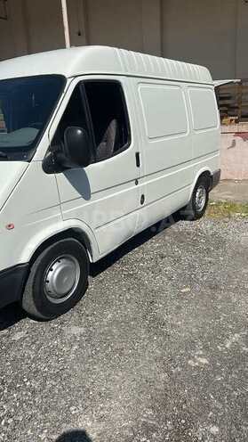 Ford Transit-3