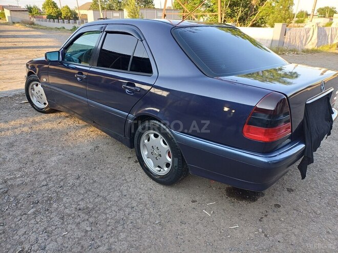 Mercedes C 220-2