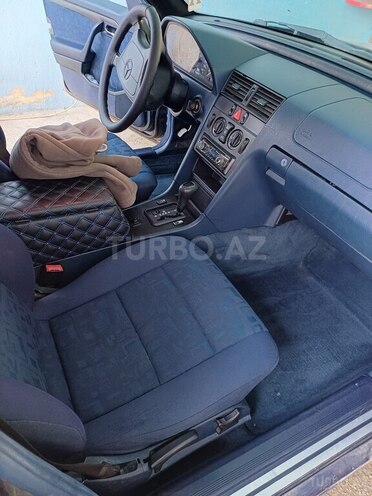 Mercedes C 220-12