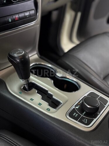 Jeep Grand Cherokee-17