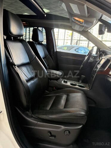 Jeep Grand Cherokee-11