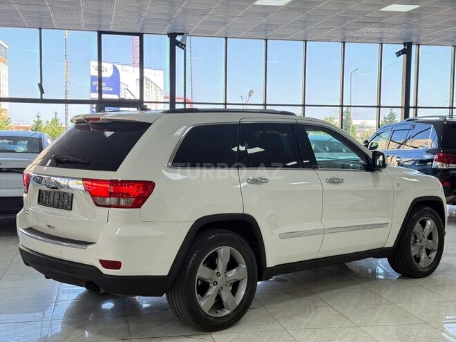 Jeep Grand Cherokee-10
