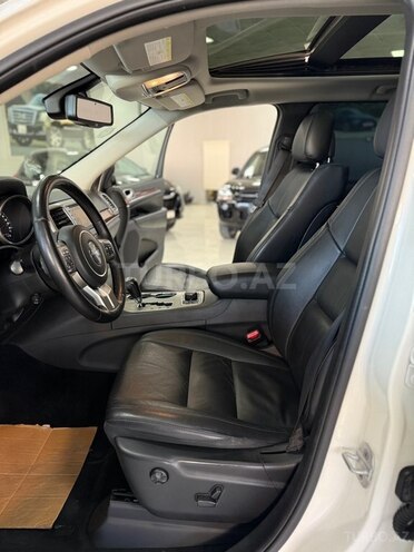 Jeep Grand Cherokee-15